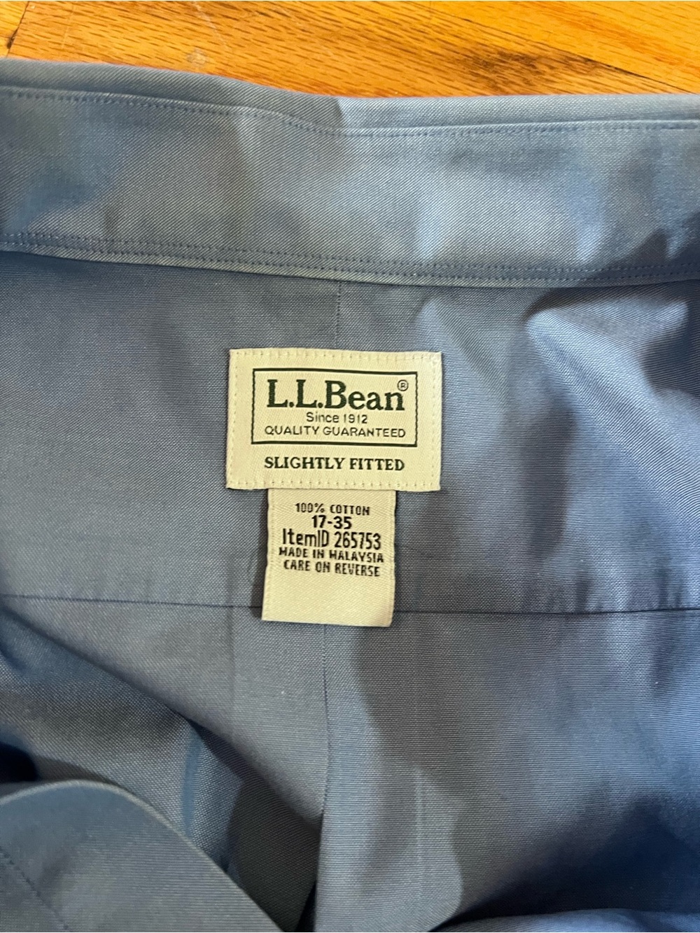 Impeccable Quality L.L.Bean Men’s Crisp Slightly Fitted Large Dress Shirt